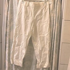 Talbots petites size 8. Color is b/w white & off white . Cuffed at the bottom